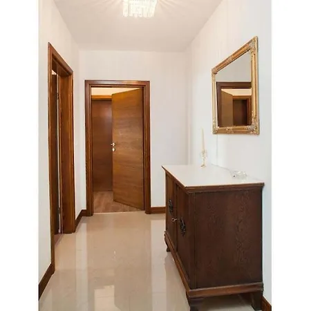 8910 Comfortable * Makarska