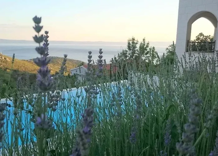 8910 Comfortable Holiday home Makarska